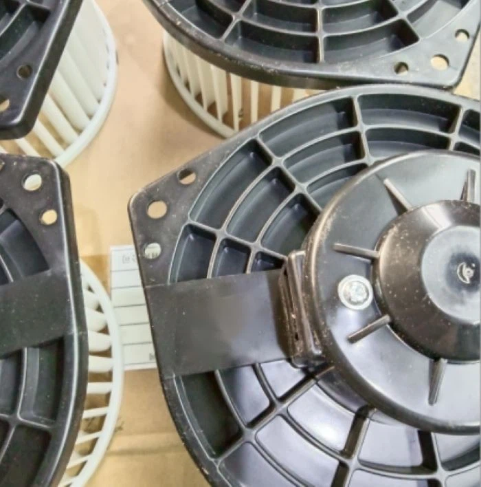 Blower Motor 27220-VB201